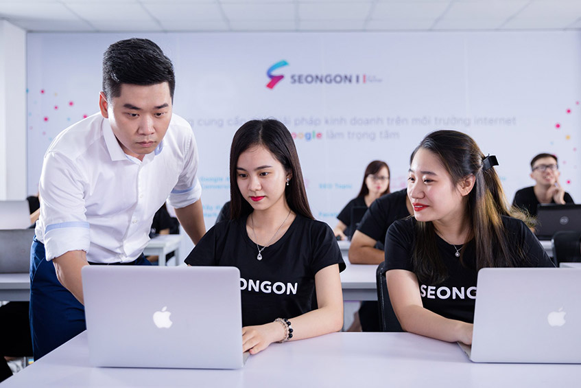 Khóa học chạy Google Ads của SEONGON giúp học viên có kiến thức tổng thể cũng như có thể thực chiến được với từng dự án cụ thể