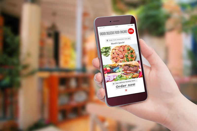 Các ứng dụng đặt đồ ăn liên tục cạnh tranh bằng nhiều cách thu hút khách hàng