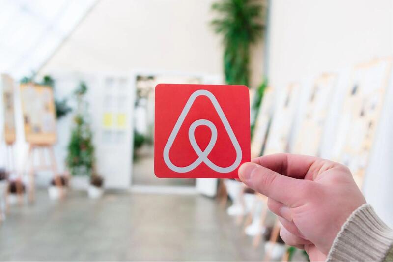 Airbnb - một ví dụ tiêu biểu cho sự thay đổi hiệu quả thành công khi ứng dụng mô hình 7P