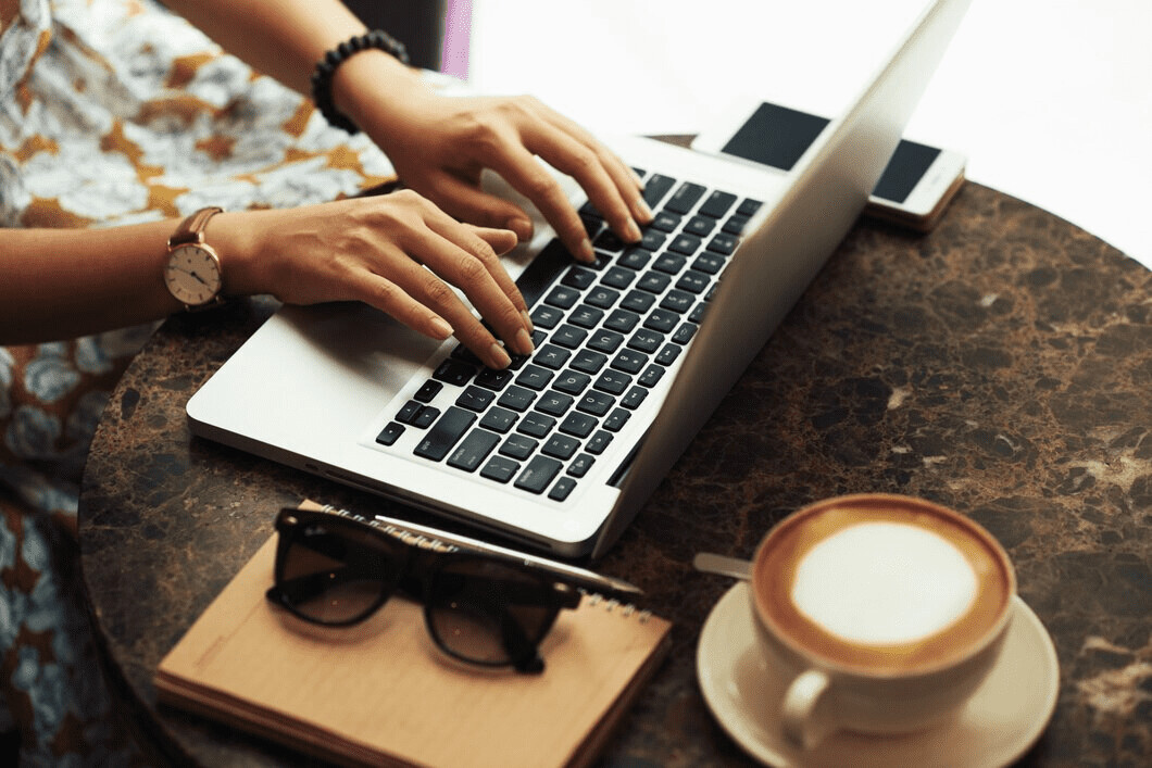 Đầu tiên, bạn cần tự vấn bản thân về nghề Copywriter